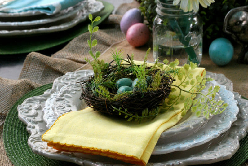 How to Style and decorate an Easter table