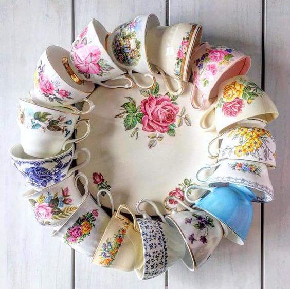 Teacup wreath with plate created by Anna Lowry