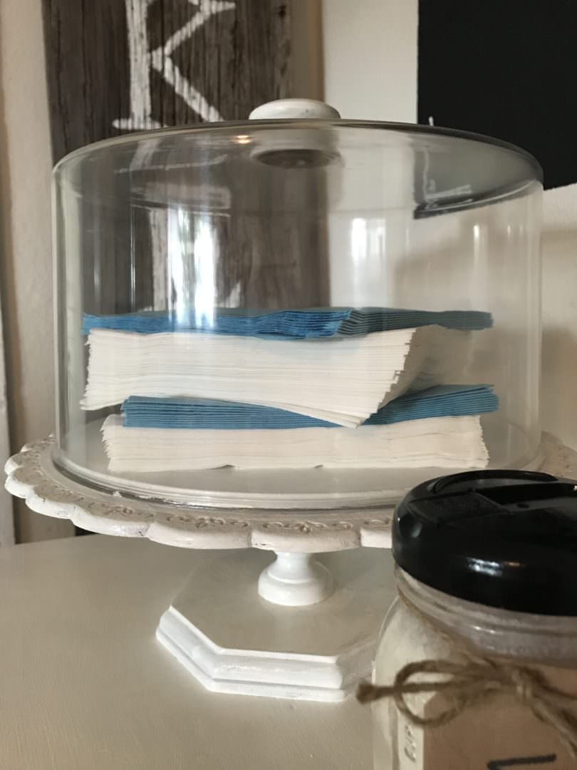 Vintage Cake Plate used as a napkin holder for a farmhouse look by CountryRoad407.com