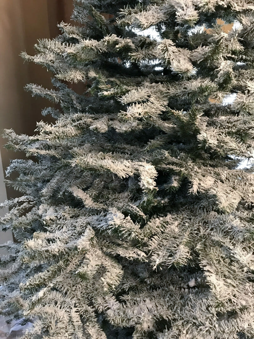 DIY tips for flocking your own Christmas Tree by Countyroad407.com