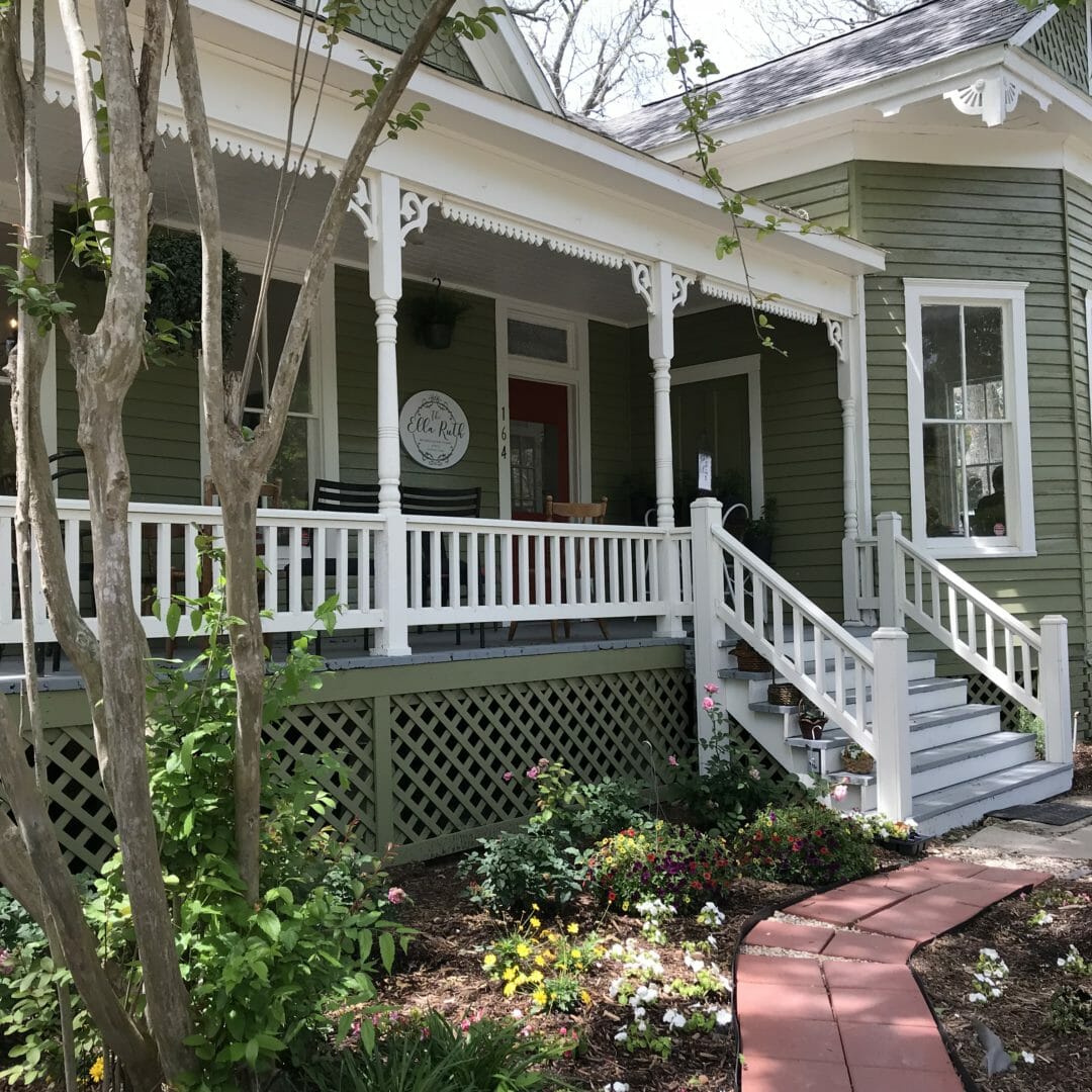 Front view of the Ella Ruth Tea Room by CountyRoad407.com