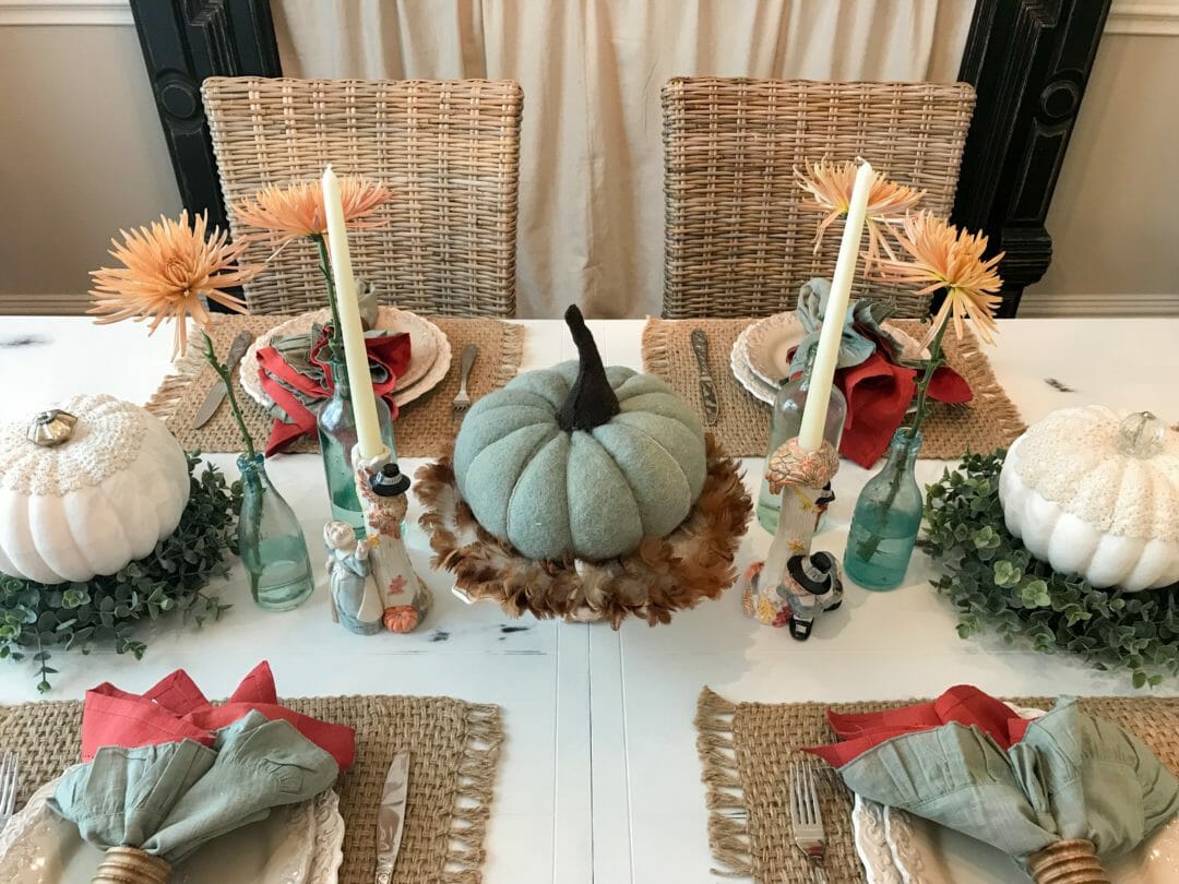 A casual Thanksgiving tablescape by CountyRoad407.com #tablescape #thanksgivingtable #thanksgiving