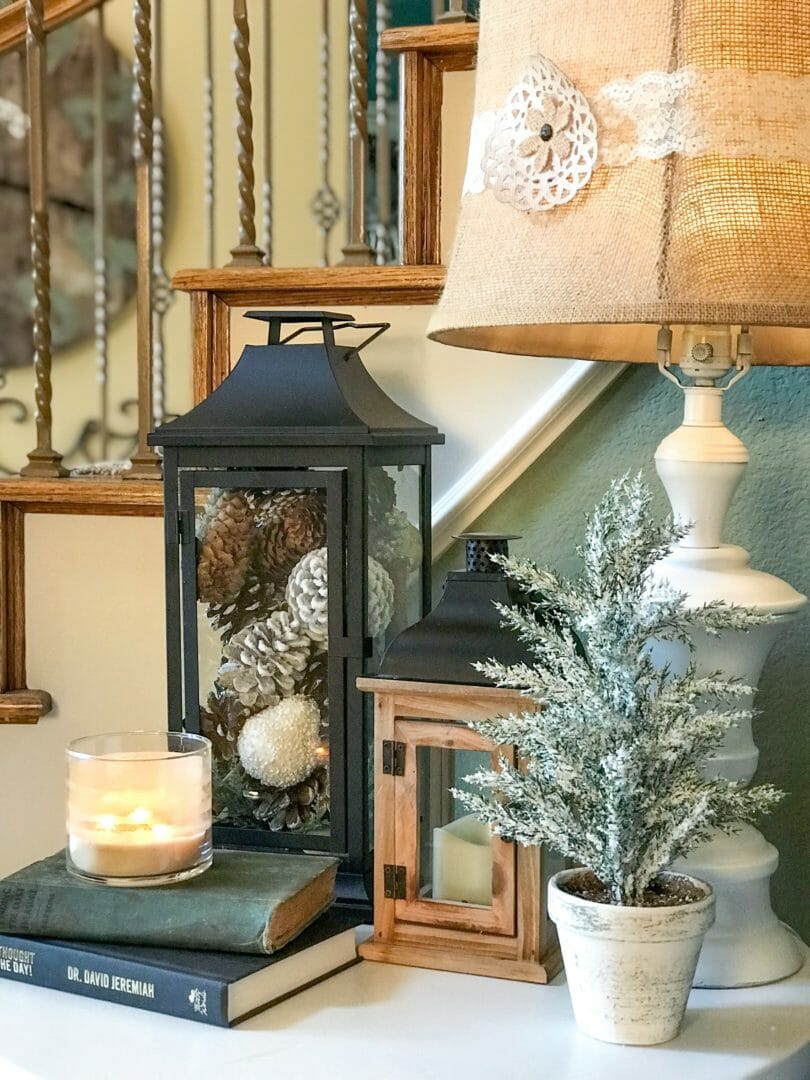 3 Winter looks for 1 Entry by CountyRoad407.com #winterdecor #winterdecorating #transitionaldecorating #transitionalwinterdecorating #decorating #winterlooks