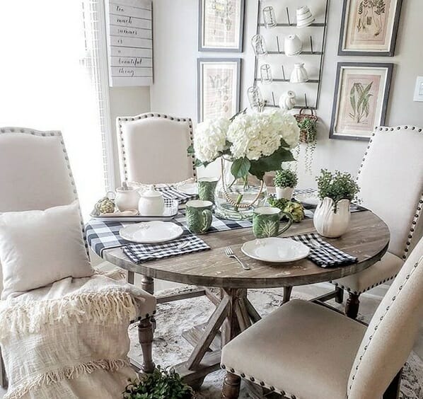 5 Instagram accounts worth following gathered by CountyRoad407.com #instagram #farmhouse #vintage #eclectic
