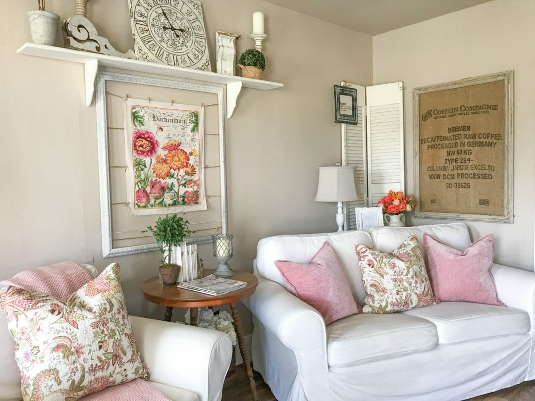 Spring ideas for a farmhouse living room by CountyRoad407.com #springdecor #springartwork #springlivingroom #springdecorideas #springideas