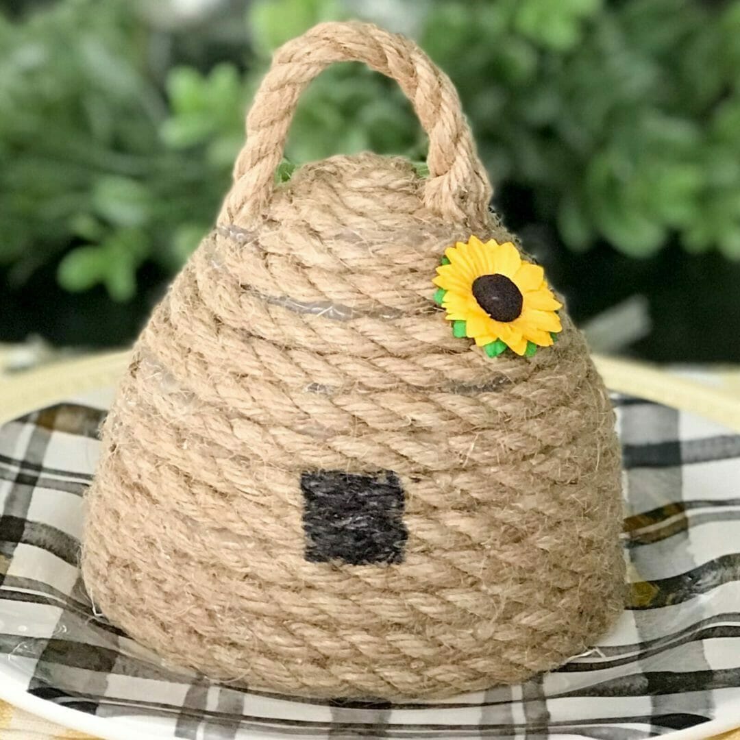 How to make a decorative miniature bee skep by CountyRoad407.com #DIY #crafts #TenontheTenth #summercrafts #springcrafts #easyDIY #beecrafts #countyroad407