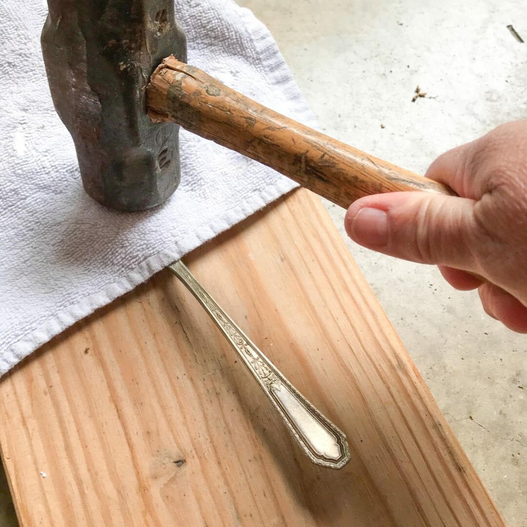 I know stamped spoons may be so 2012 but I've never stamped anything or ever made a wind chime. Can you believe it? So, here's how I made mom's Mom's Day gift.
