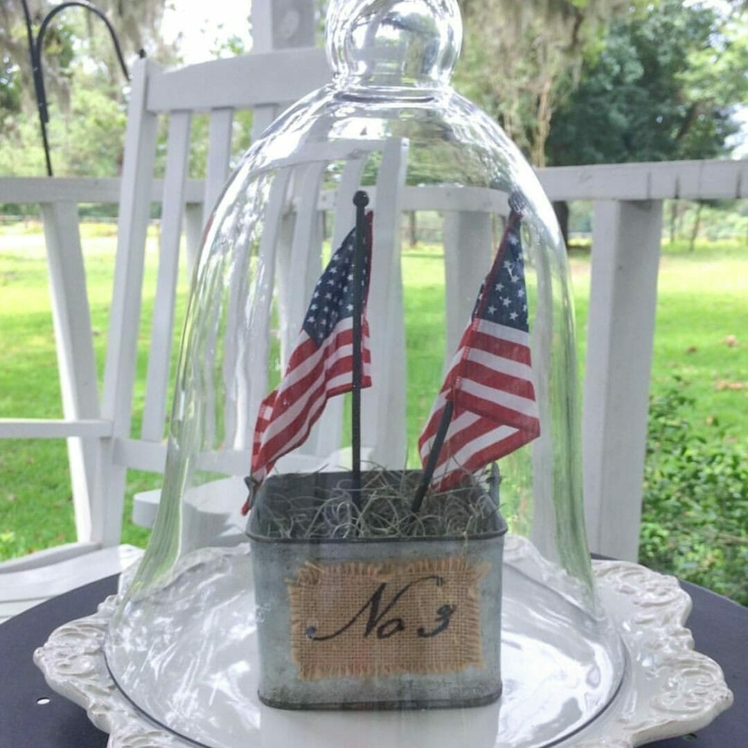 Last minute Patriotic Centerpiece ideas gathered by CountyRoad407.com #July4th #patrioticcenterpiece #patriotic #redwhiteandblue #Centerpieceideas #countyroad407