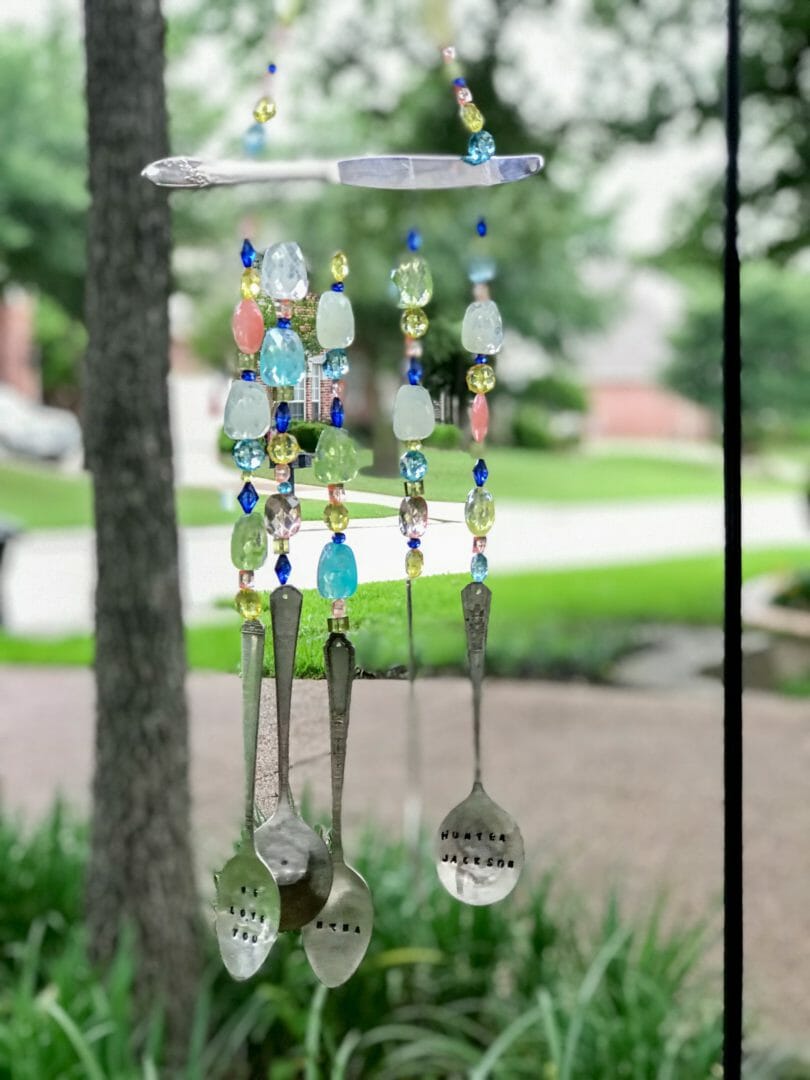 Stamped Spoon Wind Chime for mom by CountyRoad407.com #StampedspoonDIY #StampedSpoon #DIY #TenontheTenth #CountyRoad407 #Craft #EasyCraft #MothersDayCraft #MothersDay