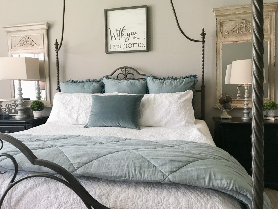 Summer Bedroom Refresh and blog hop by CountyRoad407.com #summerbedroom #summerdecorideas #sumerdecor #bedrooms #summerdecor #countyroad497 #bloghop