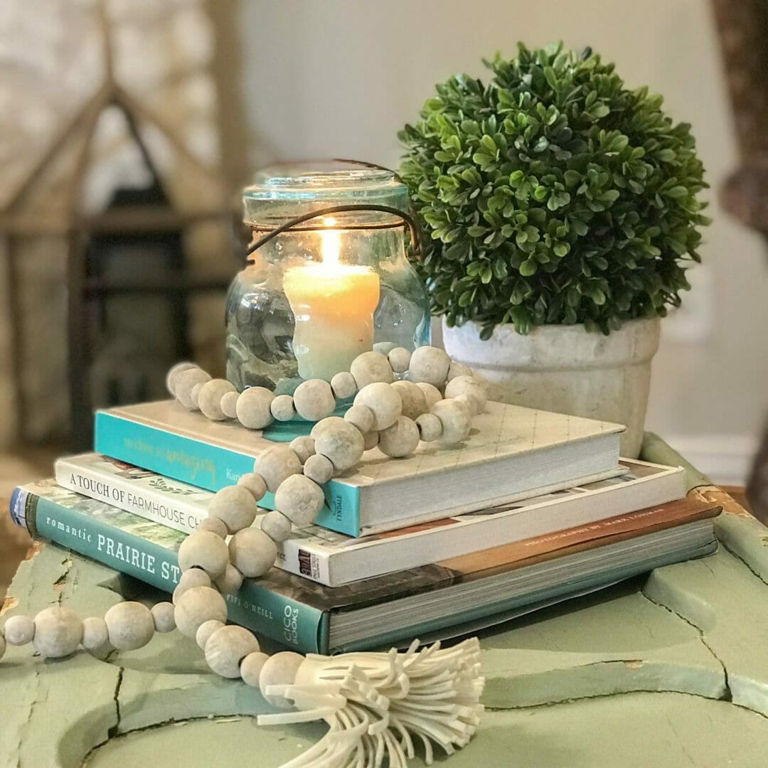 End of summer coffee table vignette and Pinterst Challenge by CountyRoad407.com #PinterestChallenge #Vignette #coffeetableideas #tablescape #coffeetable #Decorideas #CountyRoad407