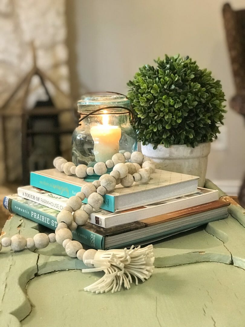 End of summer coffee table vignette and Pinterst Challenge by CountyRoad407.com #PinterestChallenge #Vignette #coffeetableideas #tablescape #coffeetable #Decorideas #CountyRoad407