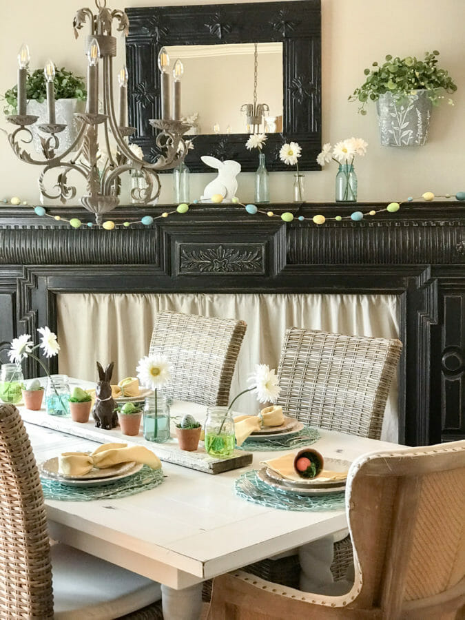 Easter dining room with Easter mantel