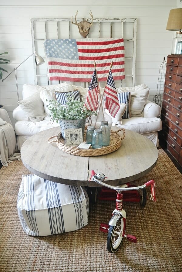 Liz Marie coffee table july 4th vignette