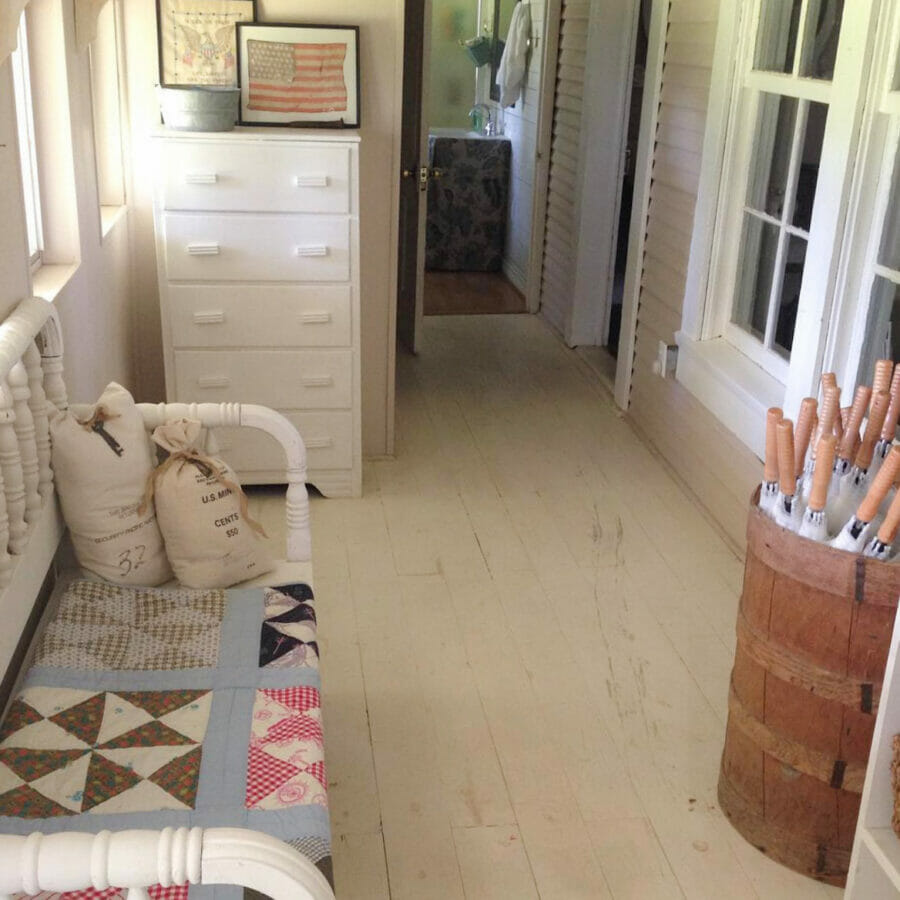 Mudroom with bed bench and chest of drawers