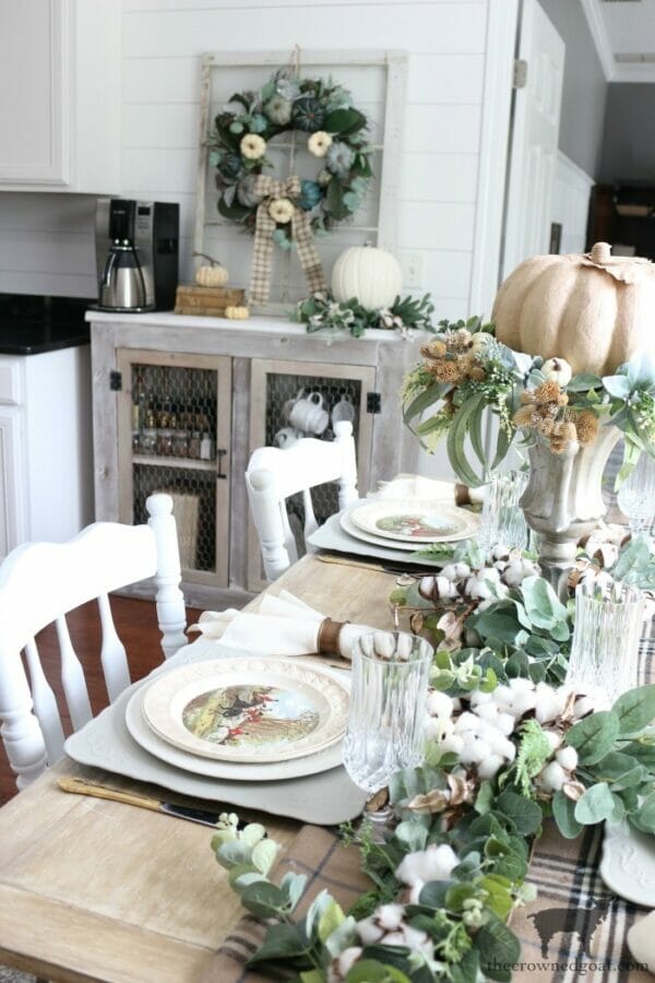 fall dining room