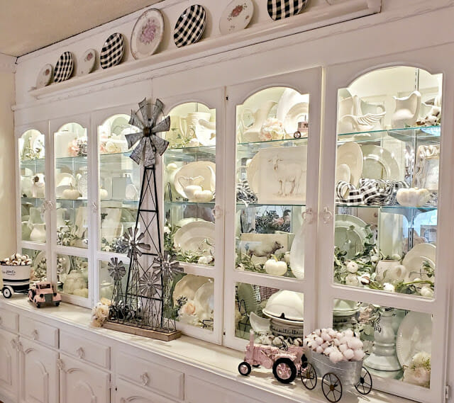 penny's treasures fall hutch in all white