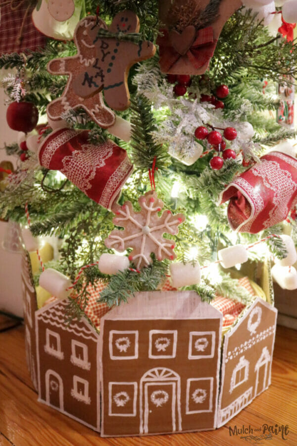 Christmas tree with Gingerbread house tree box cover