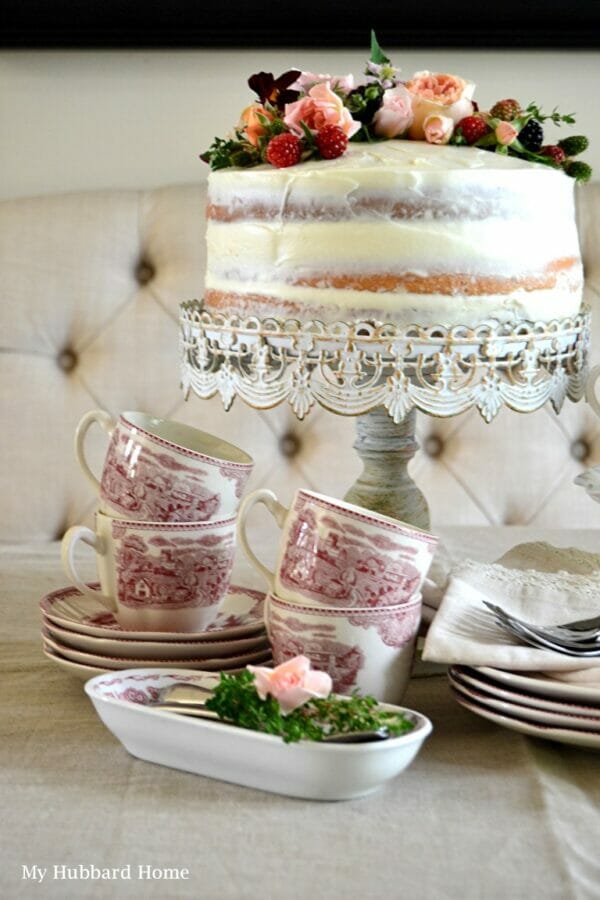 naked cake with flowers