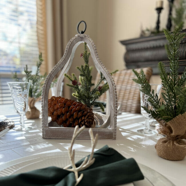 32 Festive Ideas for Decorating with Pinecones