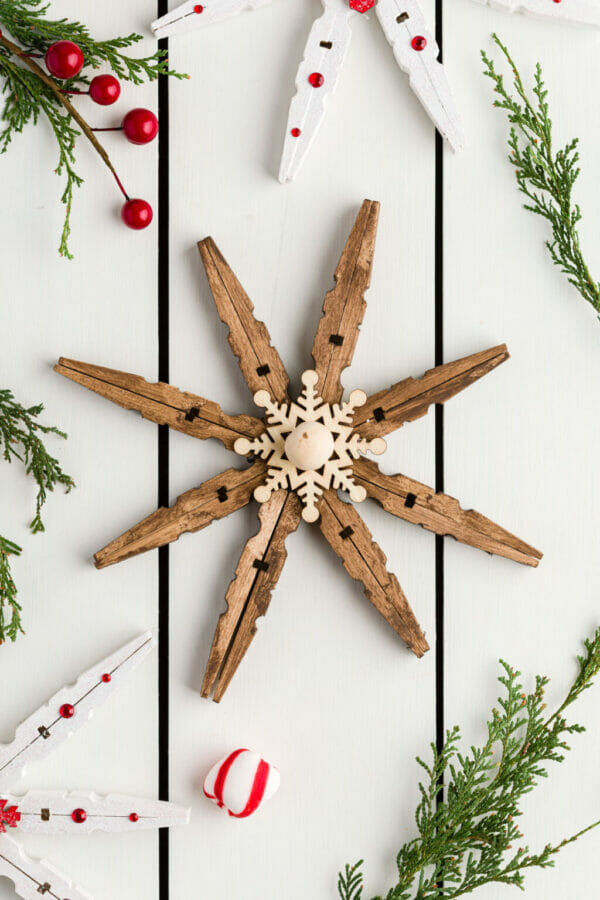 clothespin snowflake with greenery