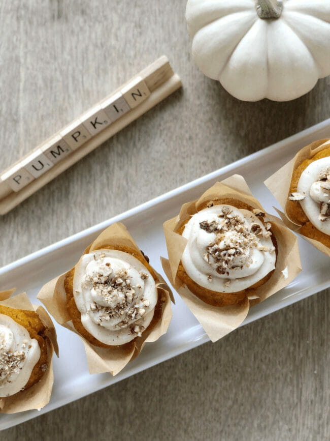 pumpkin cupcakes with pumpkin word tiles