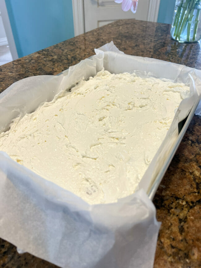 cool whip layer in cake pan