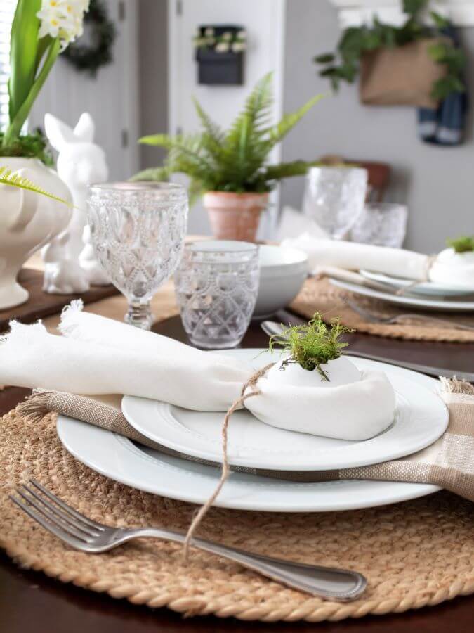 tablescape in white and green
