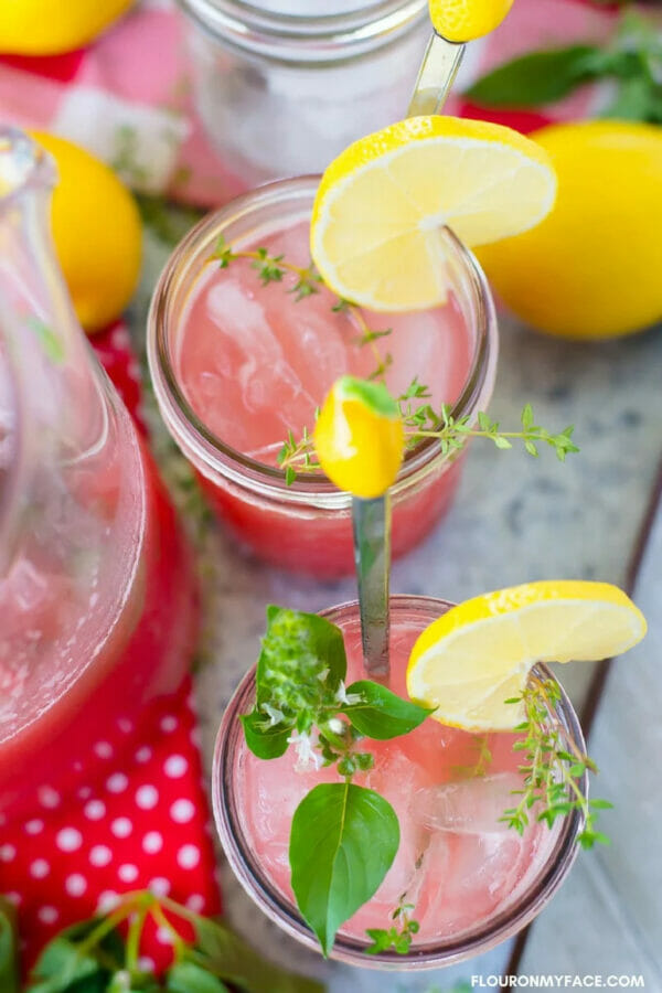 lemons slices on mason jar drinks