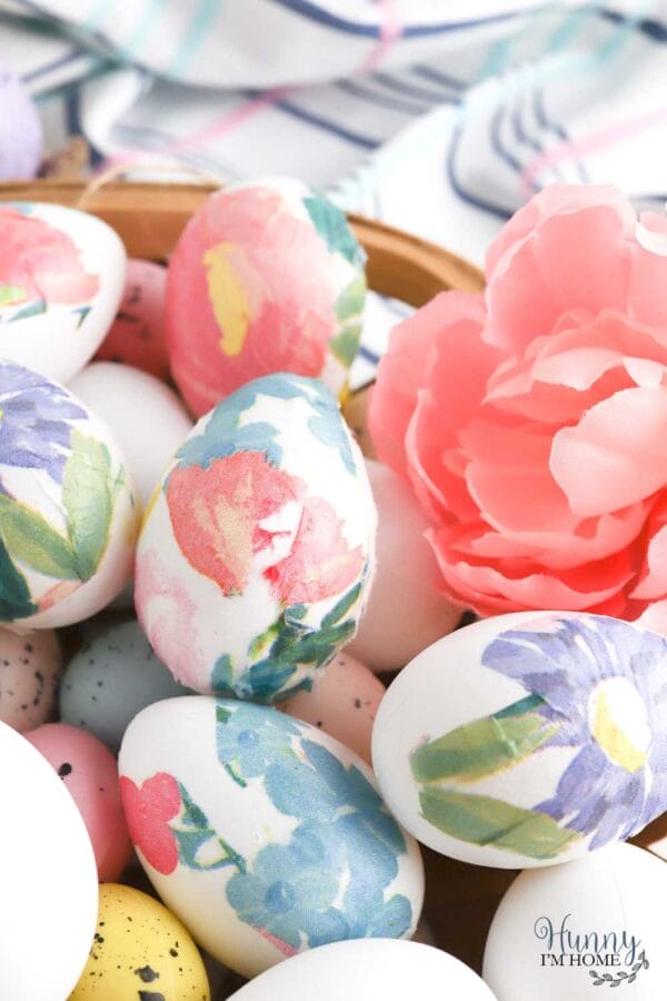 decoupaged eggs with flowers