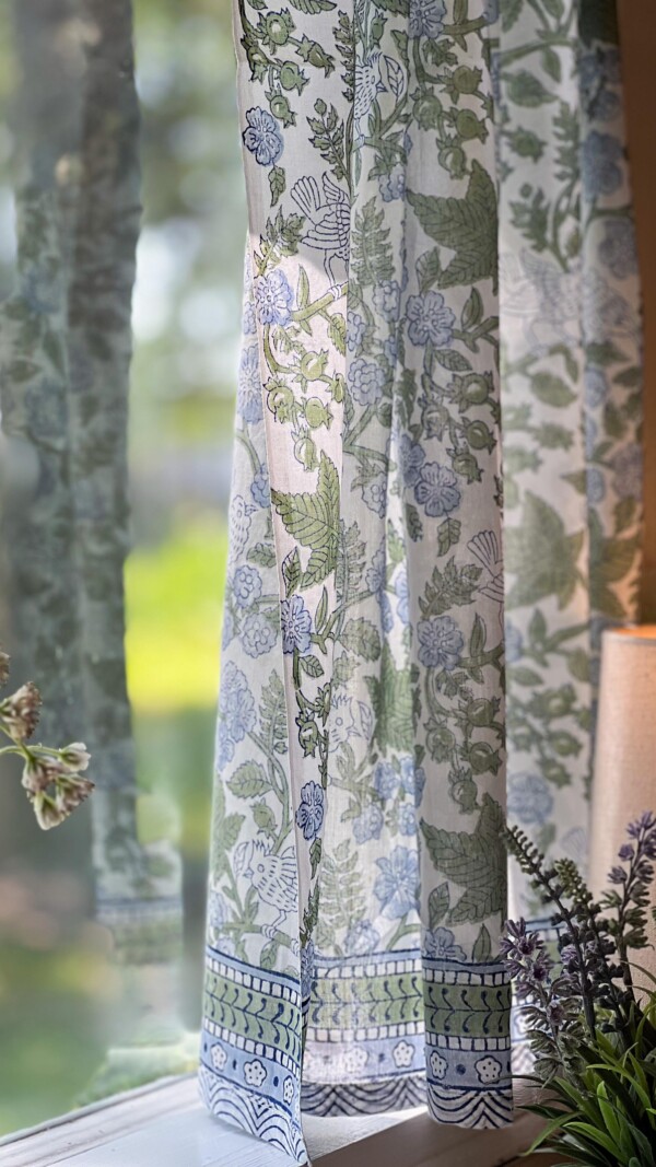 Who would have thought that sitting on the porch in the middle of almost nowhere could influence a change for the better.Does nature ever inspire you to redecorate?! It did me! 

Stop by the blog to read about the new curtains by saffronmarigold !!! ♥️ 

Beautiful ✔️ 
Affordable ✔️ 
Hand Painted ✔️ 
100% Cotton ✔️
 
.
curtains  cafecurtains homedecorideas  cottage  cottagecorevibes  cottagecorelife  blockprinting  colorful  grandmillennialdesign  saffronmarigold